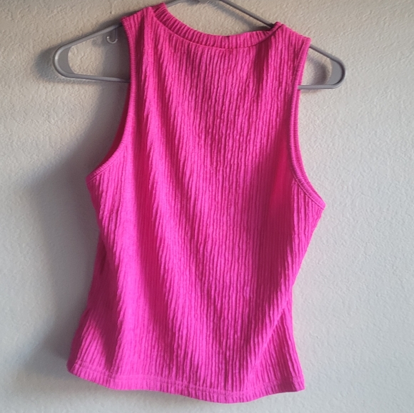 NWOT Pink Fabric Sleeveless Blouse - Picture 2 of 2